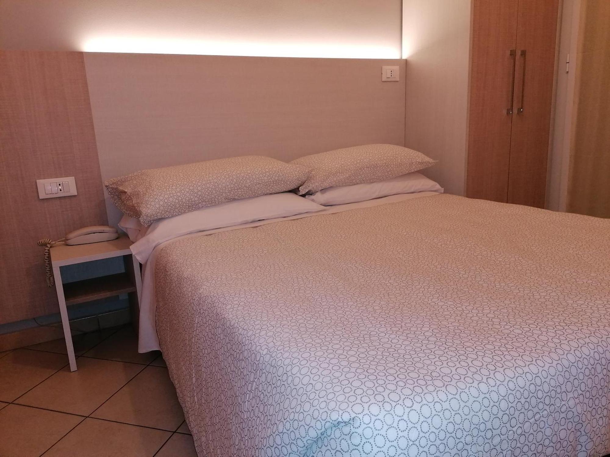 Hotel Andrea'S Rimini Room photo